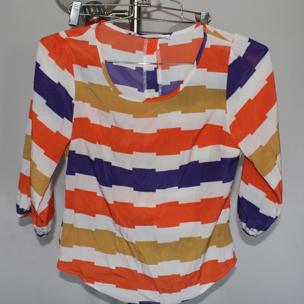 PEACH LOVE CREAM TOP. SIZE MEDIUM